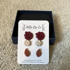 New Women’s Fall Leaves Earrings (3 set)